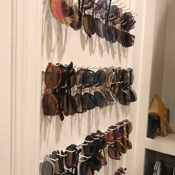 Girls ❤️ accessories!! Clean it up and get more. - Picture 2 of 6